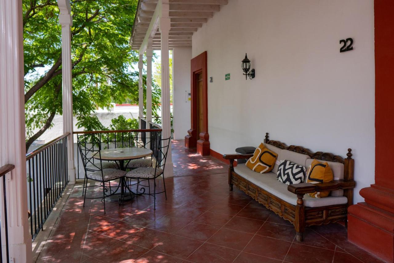 Hotel El Farol Parras de la Fuente Buitenkant foto